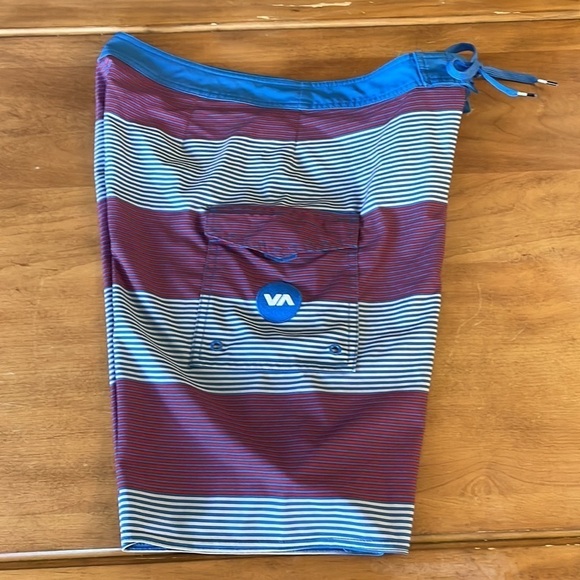 RVCA Board Shorts Size 31 - Picture 12 of 13